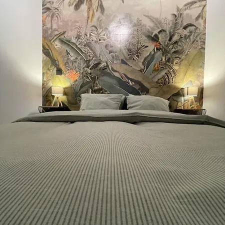 Patenier Hidden Garden 1bdr With Garden